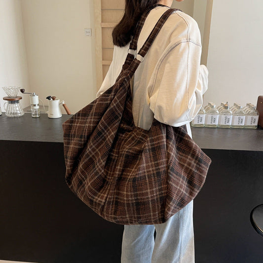 👜✨Mysig, slät och bohemisk väska – Bärbar på 3 sätt, säsongslös stil för marknader, stranden och vardag